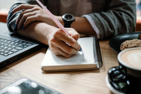 چگونه عادت جدید بسازیم و حفظ کنیم؟